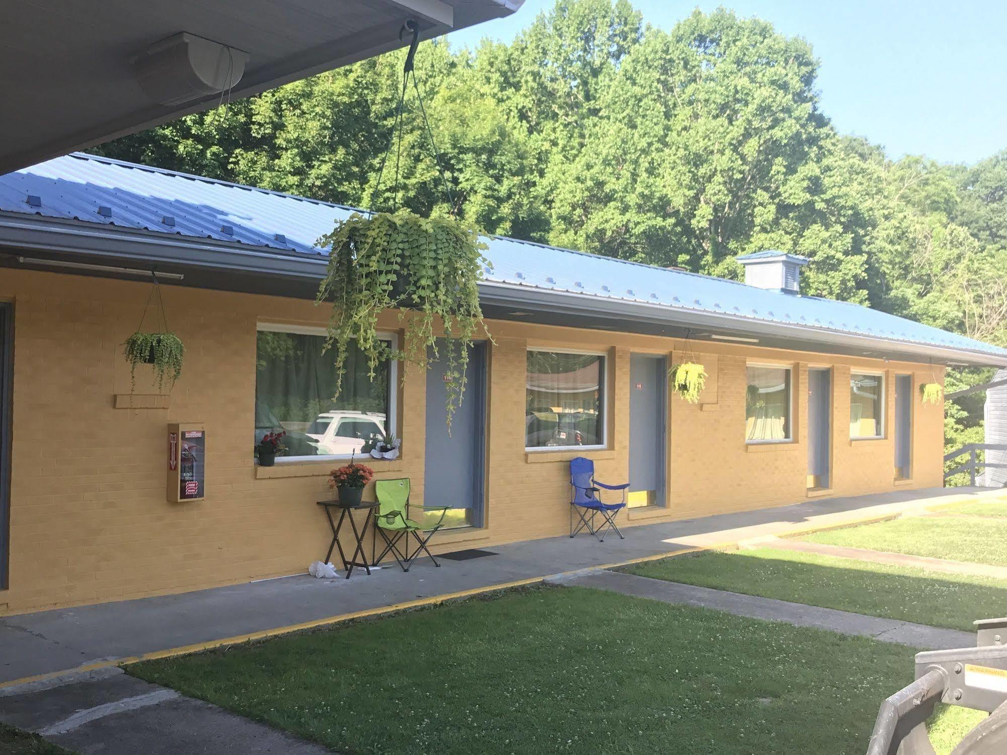 Greystone Motel Hillsboro Bagian luar foto